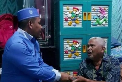 Jauh-Jauh ke Jakarta, Pengusaha Asal Samarinda Temui dan Angkat Kakek Suhud Jadi Bapaknya