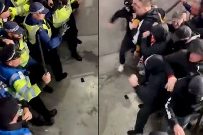 Bentrok Polisi Inggris dengan Fans Hungaria: Polisi Sudah Mundur, Masih Dikejar Juga
