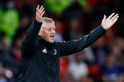 Eks Pemain Liverpool Kesal Lihat Neville dan Keane Selalu Belain Solskjaer