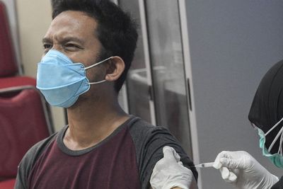 Update Vaksinasi Covid-19 RI 15 Oktober: Dosis Pertama 105 Juta, Dosis Kedua 61 Juta