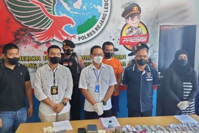 Digeledah karena Kasus UU ITE, Mantan Polisi Ini Keciduk Tanam dan Edarkan Ganja