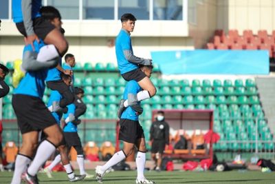 Shin Tae-yong Beri Materi Latihan Gendong hingga Jalan Merangkak ke Pemain Timnas U-23
