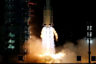 Tiga Astronot China Berhasil Mendarat di Stasiun Luar Angkasa