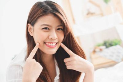 3 Cara Ampuh Memutihkan Gigi dengan Bahan Alami