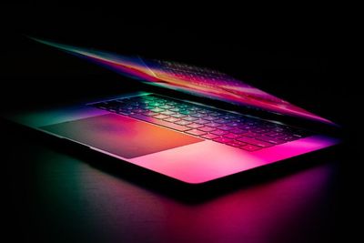 MacBook Pro Terbaru Apple Kemungkinan Hadirkan Notch di Layarnya!