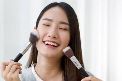 Tak Hanya Bikin Cantik, Ternyata Make Up Bermanfaat Bagi Kesehatan Mental