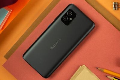 Resmi Masuk Indonesia, ASUS Zenfone 8 Dibanderol dengan Harga Mulai Rp7,9 Jutaan