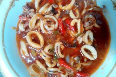 Kepengin Makan Seafood? Makan Cumi Saus Tiram Pedas Yuk!