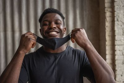 Yuk Kenali Perbedaan Masker Asli Dengan Masker Tak Asli