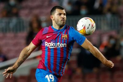 Akhirnya Debut di Barcelona, Aguero Mengaku Senang
