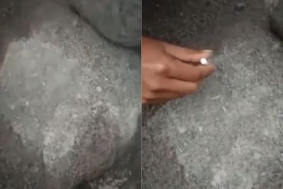 Heboh Batu dan Pasir Panas Berasap Usai Banjir di Jogja, Dipakai Warga Nyalakan Rokok