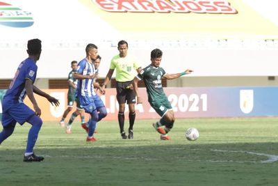 Babak Pertama, PSPS Riau Sulit Membobol Gawang PSMS Medan