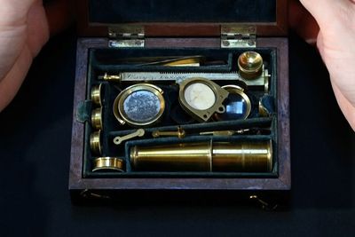 Mikroskop yang Digunakan Charles Darwin Ini Siap Dilelang Cuma Seharga Rp6,7 miliar