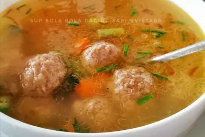 Begini Cara Mudah Membuat Sup Bola Daging Sayuran