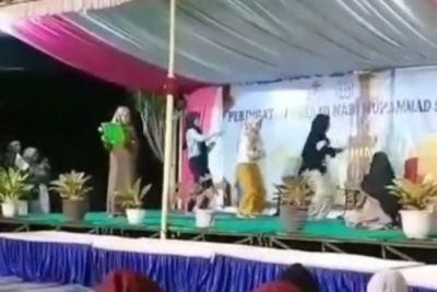 Viral Video ABG Joget TikTok di Atas Panggung saat Rayakan Maulid Nabi, Diduga Karena Ini