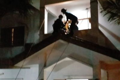 Viral Pria Dievakuasi Damkar Karena Asam Urat dan Darah Tinggi, Bobotnya 120 Kg