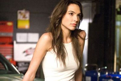 Gal Gadot Didorong Lagi Untuk Tampil di Saga Fast & Furious