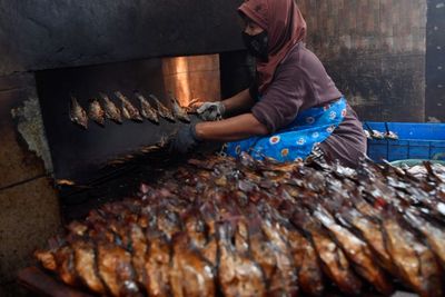 Kampung Ikan Asap Penatarsewu, Berikut Foto-fotonya