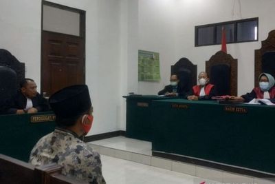 Tilep Uang Bantuan Covid-19 untuk Bikin Usaha, Mantan Kades Ini Divonis 2 Tahun Bui