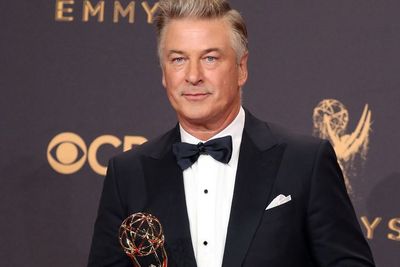 Aktor Alec Baldwin Tembak Kru Film Wanita Saat Syuting Rust , Tewas Setelah di RS