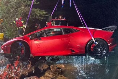 Mobil Lamborghini Senilai Rp3 Miliar Tenggelam ke Danau Sedalam 15 Meter, Pengemudi Kecewa