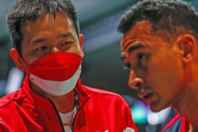 Dapat Julukan Coach Naga Salju, Momen Hendra Setiawan Jadi Pelatih Dadakan Tommy Sugiarto