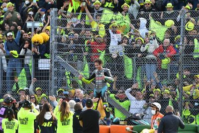 Ucapkan Perpisahan dengan Fans di Misano, Rossi: Bagi Saya Ini Kejutan