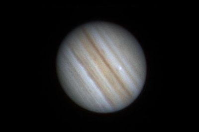 Detik-detik Asteroid Tabrak Jupiter, Ada Kilatan Cahaya Terang di Sekitar Equator