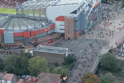MU Kena Senggol Liverpool, Ratusan Fans Tinggalkan Old Trafford Sebelum Laga Berakhir