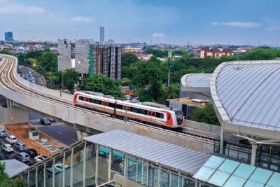 Tak Ada Korban Jiwa Akibat Tabrakan LRT di Jakarta Timur