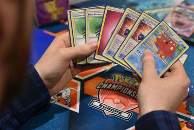 Dana Bantuan Covid-19 Malah Dipakai Buat Beli Kartu Pokemon Seharga Rp822 Juta