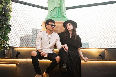 Diam-Diam Bertunangan, Berikut Potret Mesra Chelsea Islan dengan Rob Clinton Kardinal