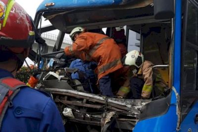 Polisi Cek Rekam Medis Sopir Bus yang Terlibat Kecelakaan Maut di Cawang
