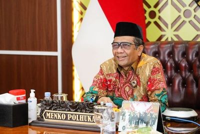 Sambut Sumpah Pemuda, Mahfud MD: Tekad Pemuda Pemudi Bisa Meruntuhkan Gunung