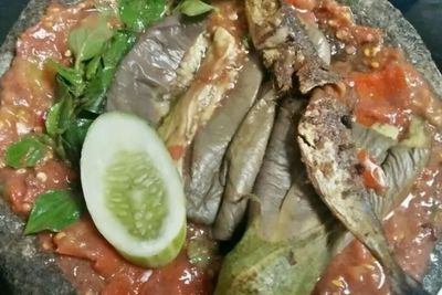 Nikmatnya Terong Kukus Yang Dicampur Dengan Nasi Hangat, Coba Buat Yuk!