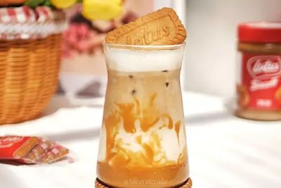 Enaknya Minum Iced Biscoff Latte Yang Ternyata Bisa Dibikin Sendiri
