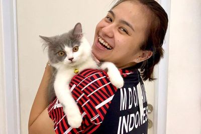 5 Potret Pebulutangkis Melati Daeva Bersama Kucing Kesayangannya, Sama-sama Imut