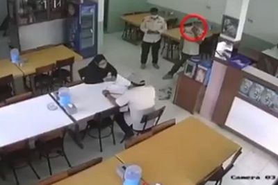Viral Satpol PP Pungli di Rumah Makan di Jakbar, Langsung Disanksi!