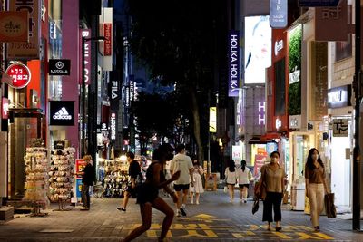 Korea Selatan Longgarkan Perbatasan Covid-19, Langkah Awal Hidup dengan Virus Corona