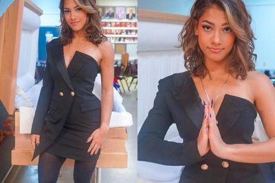 Berpose Seksi di Depan Peti Mati Ayahnya, Wanita Ini Dihujat, Instagramnya Kini Hilang