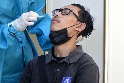 Tak Seperti Indonesia, Negara-negara Ini Justru Hapus Tes PCR Sebagai Syarat Penerbangan