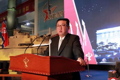 Usai Minta Makan Lebih Sedikit, Kini Kim Jong Un Perintahkan Warga Korut Makan Angsa Hitam