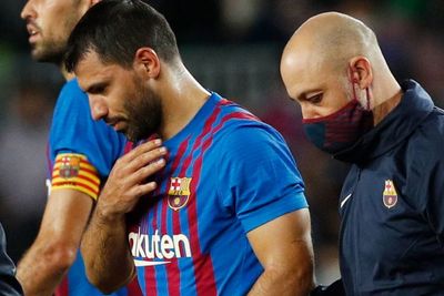 Sesak Dada, Sergio Aguero Dibawa ke Rumah Sakit untuk Cek Jantung