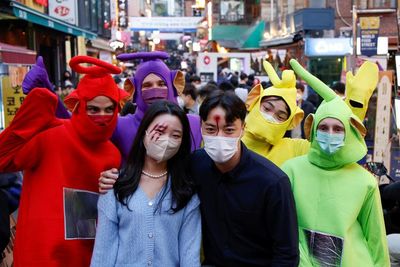 Per Awal 2022, Korea Selatan akan Hapus Pembatasan COVID-19