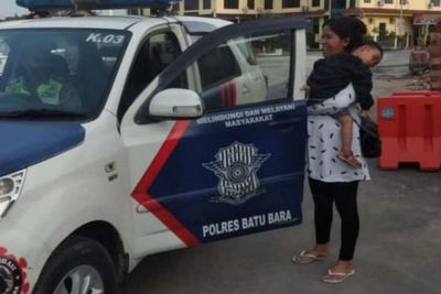 Ngidam Naik Mobil Patwal Polisi, Ibu Hamil di Batubara Lakukan Ini