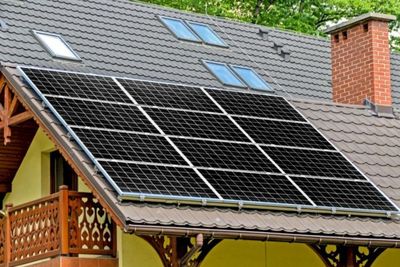 J-Leaf Klaim Jadi Panel Surya dengan Bobot Teringan di Dunia