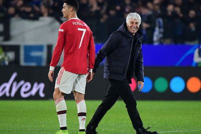Tertangkap Kamera, Gasperini dan Ronaldo Lagi Ngomongin Apa Sih?