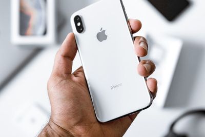 Logo Apple di Bagian Belakang iPhone Ternyata Tombol Rahasia, Ini Cara Menggunakannya