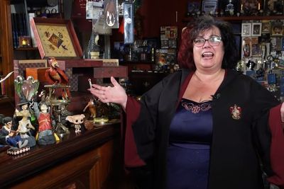 Koleksi 5.284 Merchandise Harry Potter, Wanita Ini Sabet Rekor Dunia