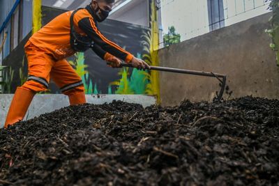 Pengolahan Sampah Organik Jadi Pupuk Kompos di Jakarta, Ini Foto-fotonya